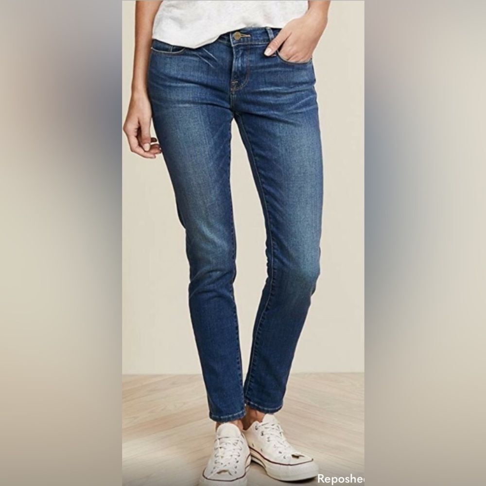 FRAME Denim Le Garcon in azure Mid-Rise Boyfriend Jean - Size 28